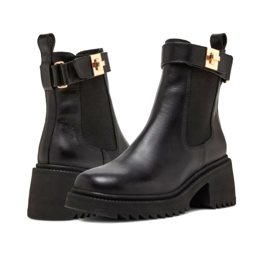 NWT STEVE MADDEN Gates black leather boots